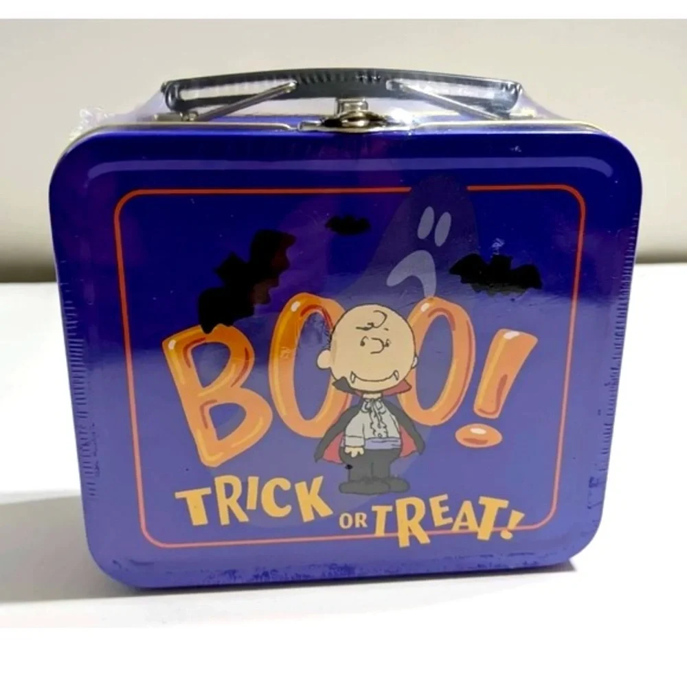 🆕 Charlie Brown Vampire Boo Trick or Treat Halloween Collector Metal Lunch Box